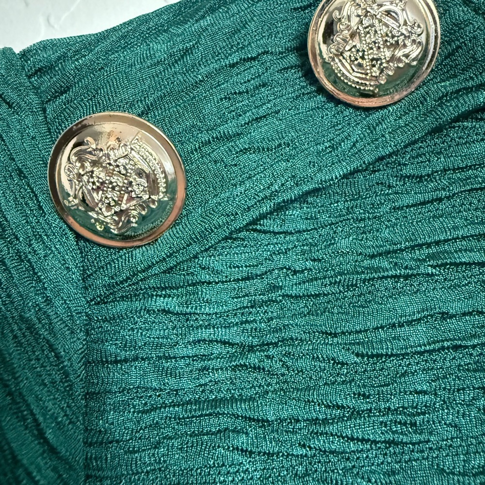 5/$25 - PHUC LE SUIT Green Crop Top with Gold Button Accents - Picture 4 of 5